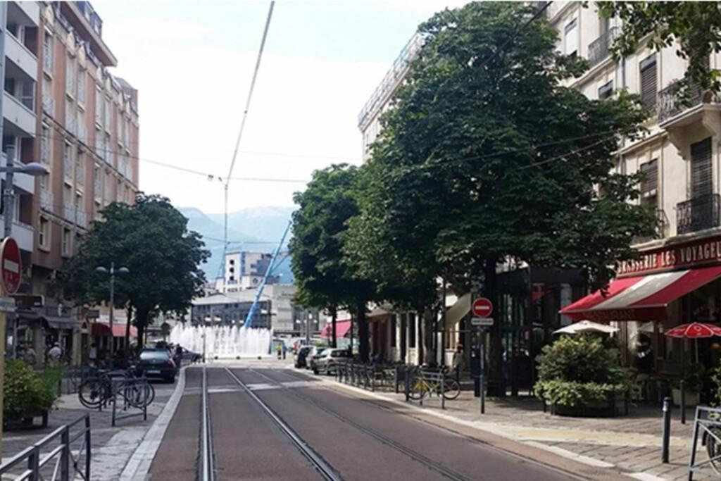 Joli 2 Pieces En Centre Ville , Gare A 50 Metres 그르노블 외부 사진